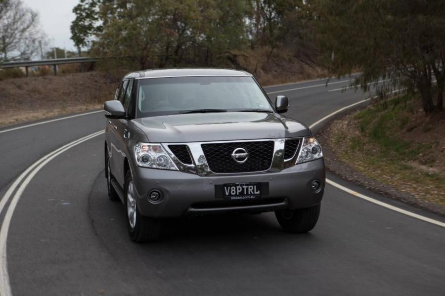  Nissan Patrol 2013 года  (фото 16 из 20)